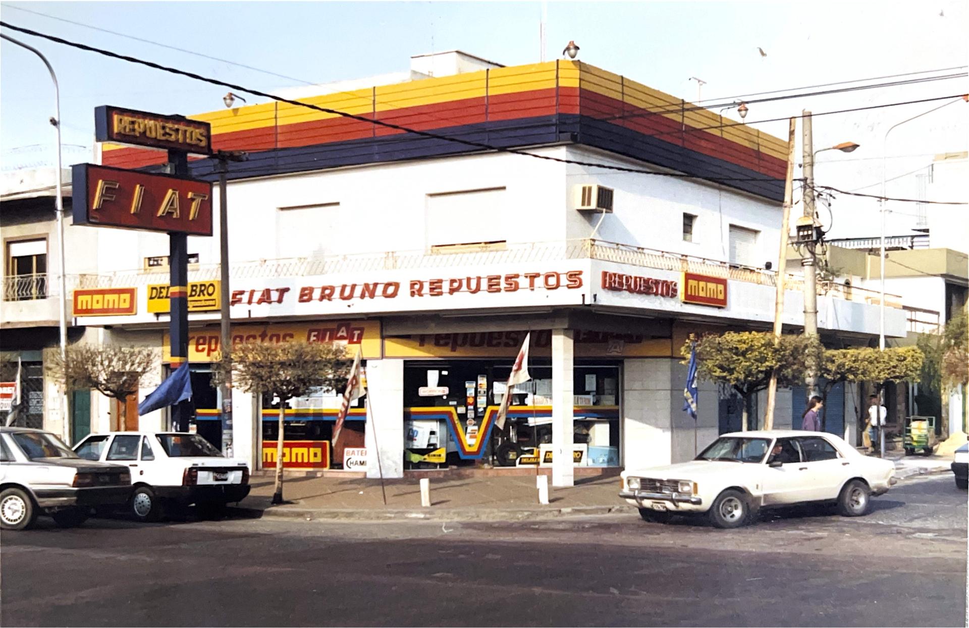 El local original de Fiat Bruno Repuestos en San Justo, en los años ochenta